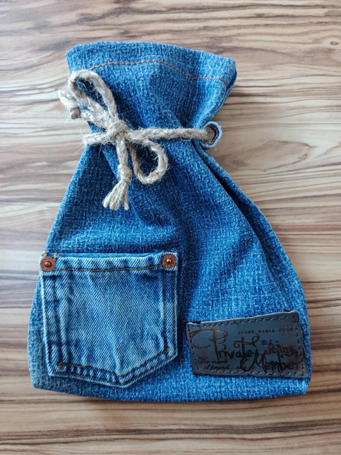 Dárkový džínový pytlík s kapšičkou na přáníčko